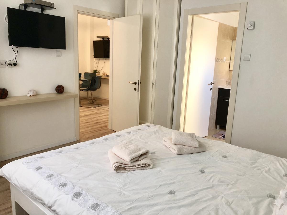 2 Bedrooms Apartment " Marcheliz " In Bat-Yam Бат-Ям Экстерьер фото